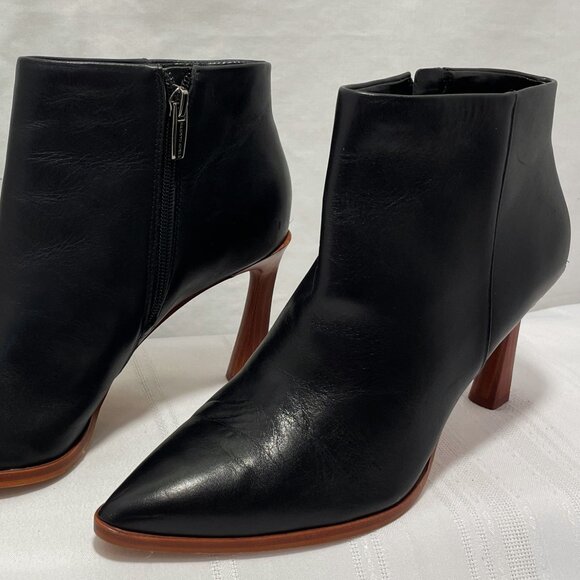 Vince Camuto Women's Pezlee Island Stiletto Black Leather Booties Size 10M - Picture 4 of 12